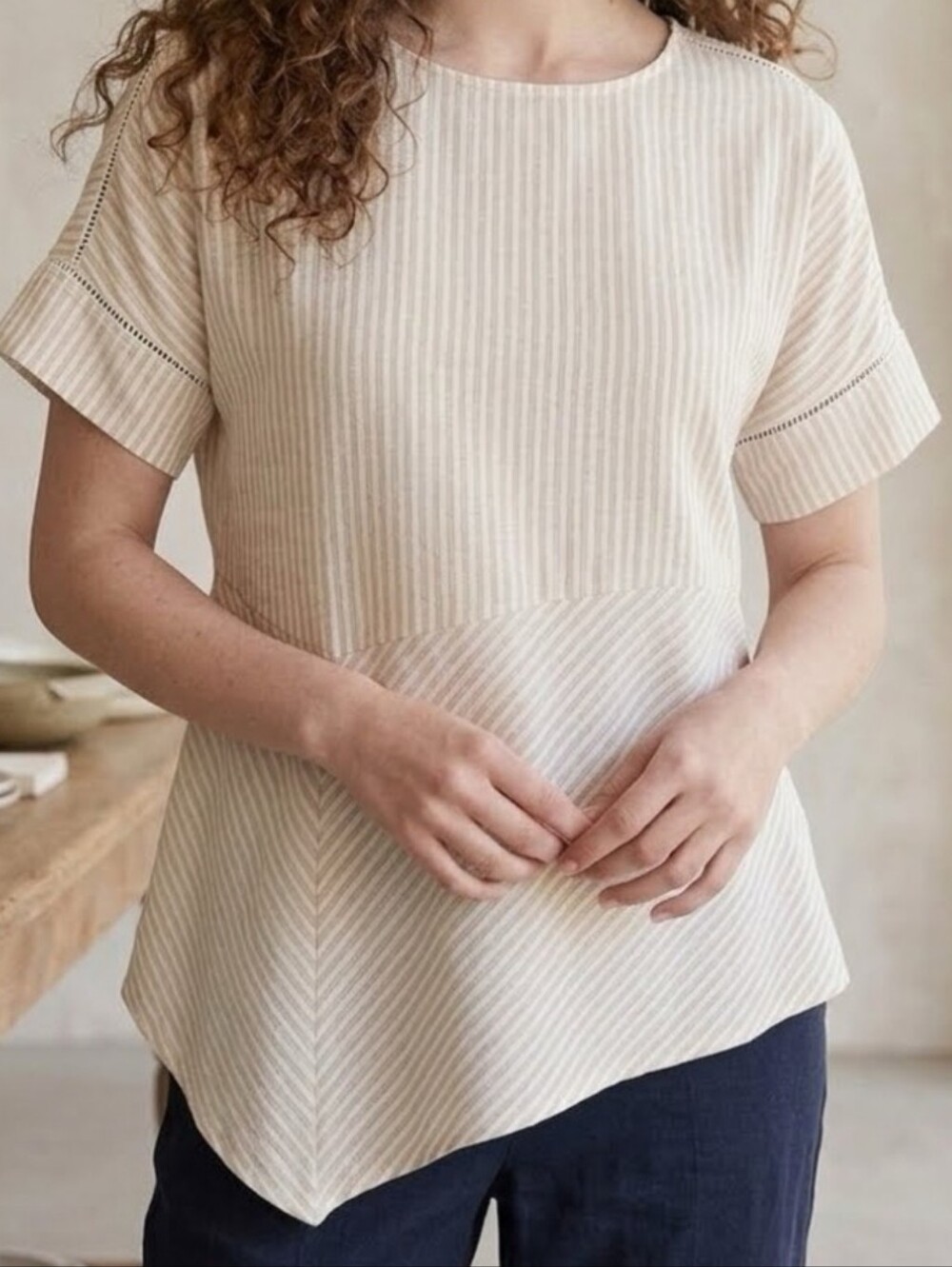 Ellen Tracy Peplum Top Blouse Ivory & Metallic Gold Shimmer Asymmetrical Hem XL